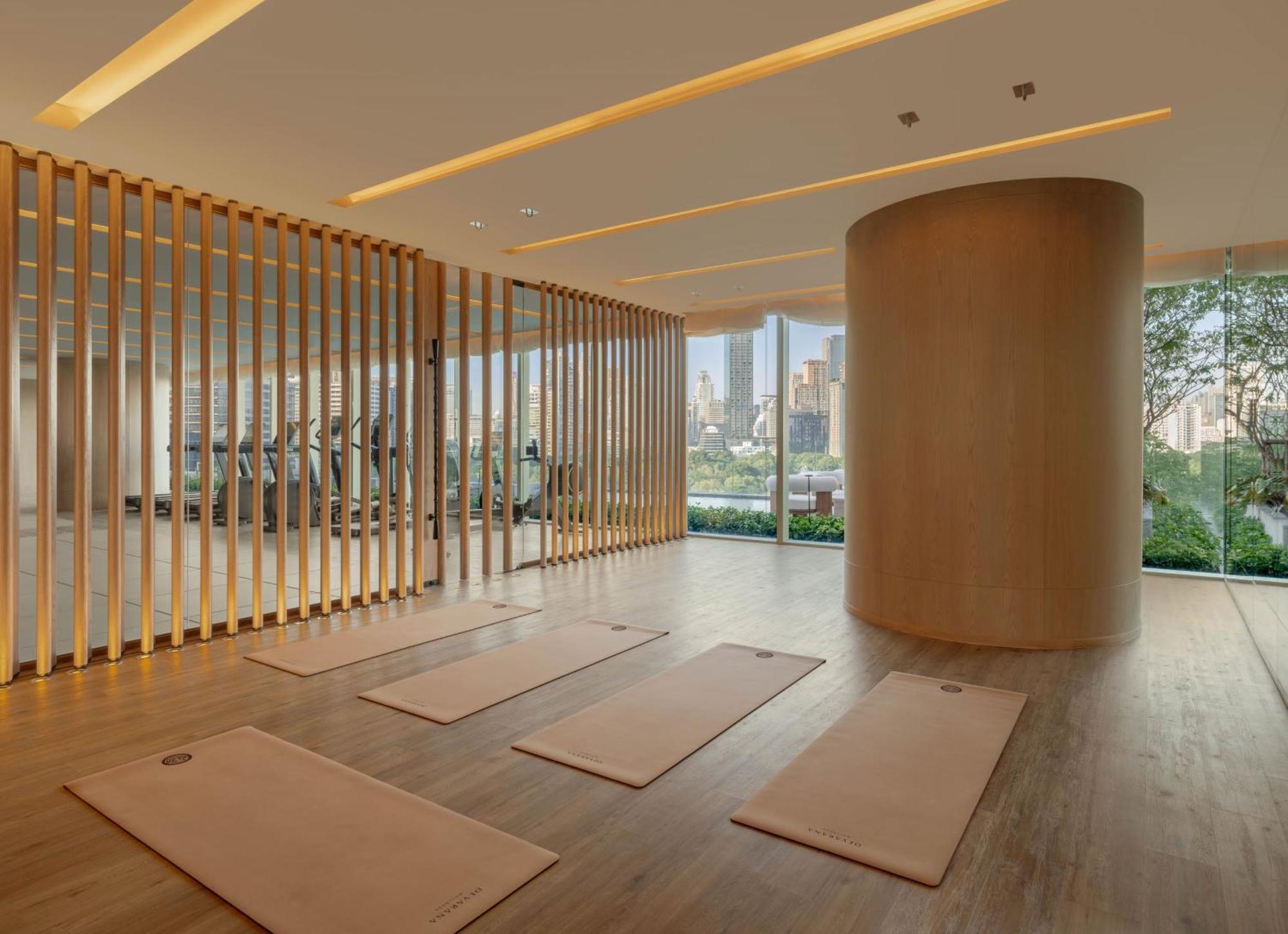 Dusit Thani Банкок Екстериор снимка