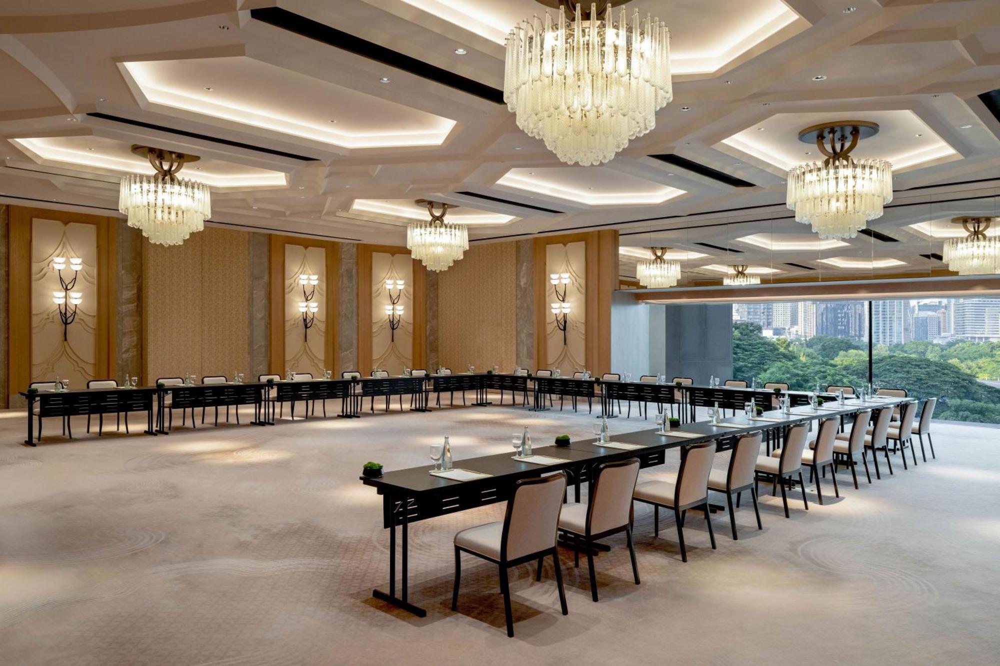 Dusit Thani Банкок Екстериор снимка