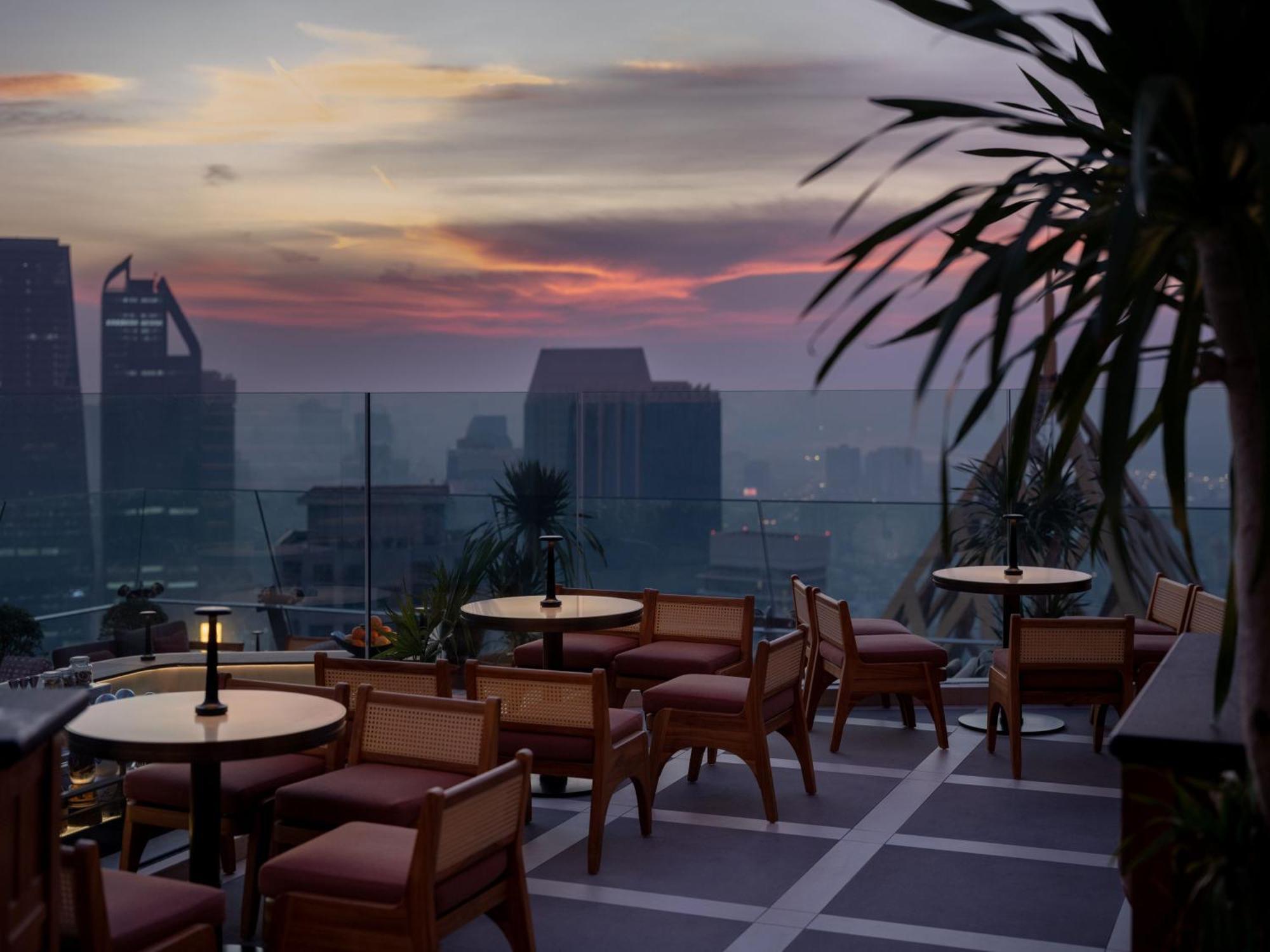 Dusit Thani Банкок Екстериор снимка